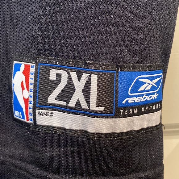 Allen Iverson Jersey - Picture 5 of 7